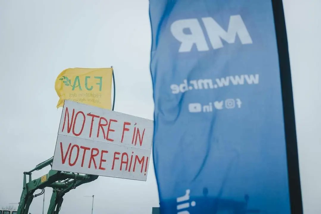 HHurdebise's tweet photo. Avec vous ! 🚜💪🏻👊🏼💙 https://t.co/TqPweVIFY9