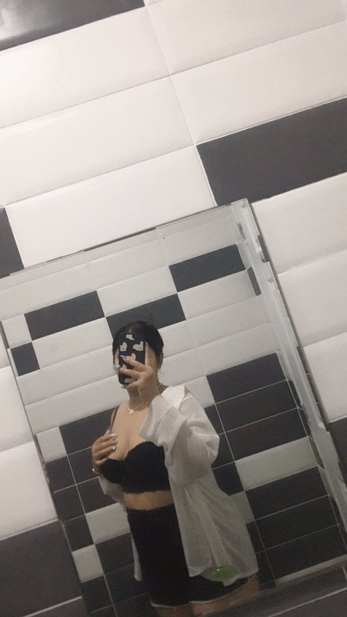 สมศรีชอบกินไข่เต่า tweet media