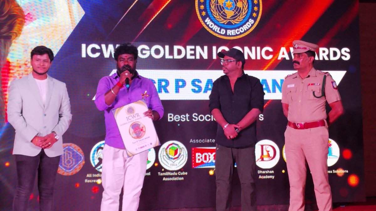 actorv1jay's tweet photo. #தமிழக_வெற்றி_கழகத்தின்
தலைவர் தளபதி விஜய் அவர்கள் வாழ்த்துக்களுடன் #சென்னை புறநகர் மாவட்ட தலைவர் அண்ணன் Dr.ECR.P.சரவணன் அவர்களுக்கு சிறந்த சமூக சேவகருக்கான #GoldenIconicAward_2024 விருது வழங்கிய #ICWR க்கு எனது நெஞ்சார்ந்த நன்றிகள்! https://t.co/dT2vVSyoAx