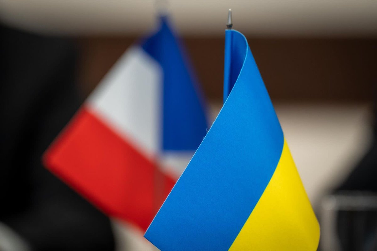 During a regular meeting with the Special Envoy of the President of France🇫🇷 for Ukraine's Relief and Reconstruction @HeilbronnPierre, discussed the current status in the main areas of cooperation 🤝 and plans for the nearest future to be implemented.