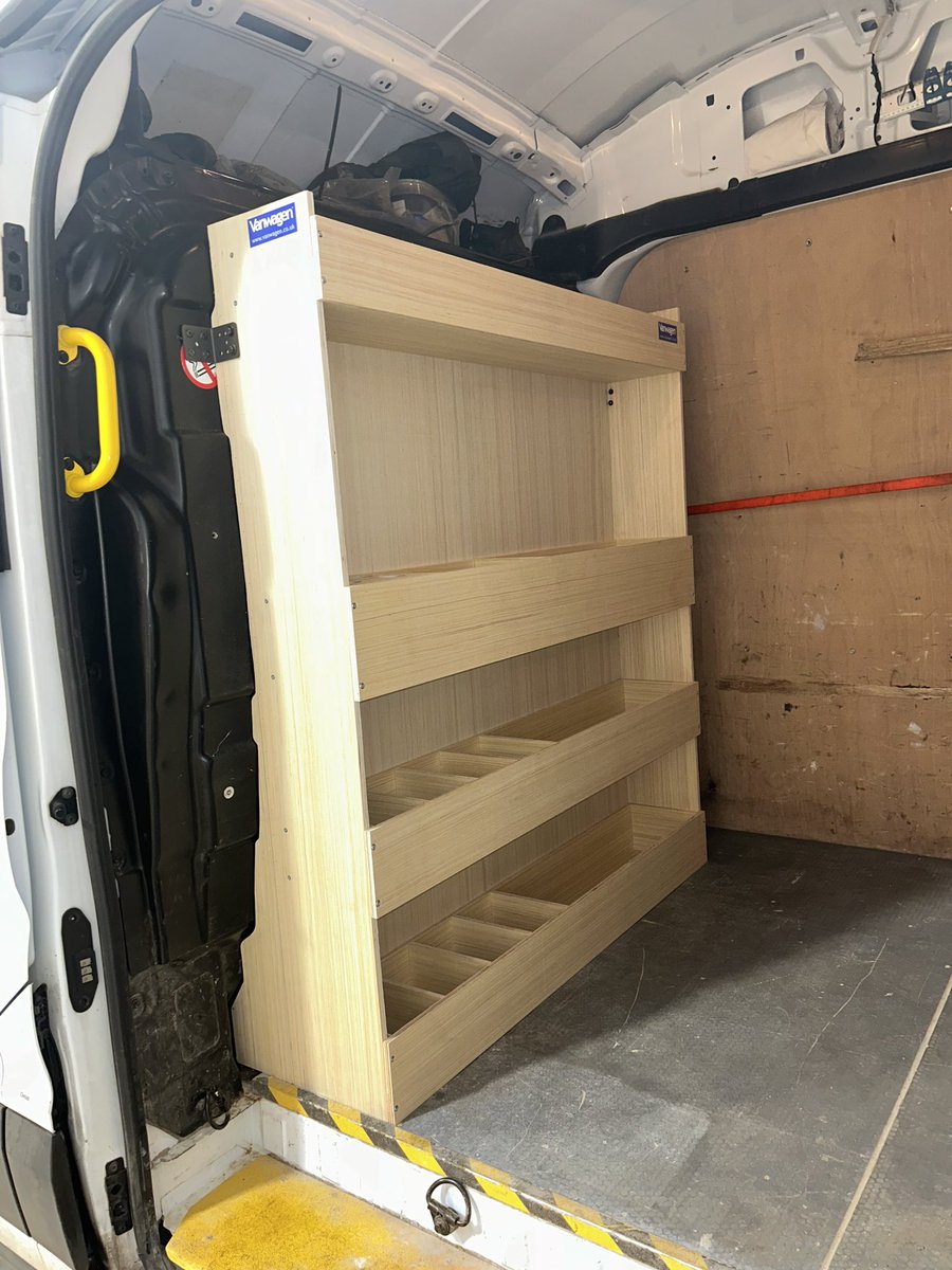 vanwagenuk's tweet photo. Bespoke ply shelving designed and installed for a roadside sign fitters van.
Guy was over the moon with the finished product ☺️

#customercare #vanwagen #VanShelving #VanLife #FordTransit https://t.co/EjL3z9cudX