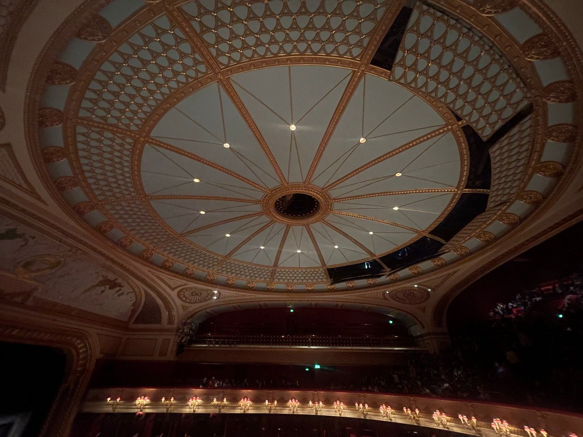 NHCCreative's tweet photo. In December our bespoke and Level 3 Year 2 Art &amp; Design students went to the @RoyalOperaHouse in preparation for the Royal Opera House design challenge
#bespoke #Art #NHC #northhertscollege #rohdesignchallenge #RoyalOperaHouse
@N_HertsCollege @ualawardingbody @nhccreative https://t.co/wKPURIabrY