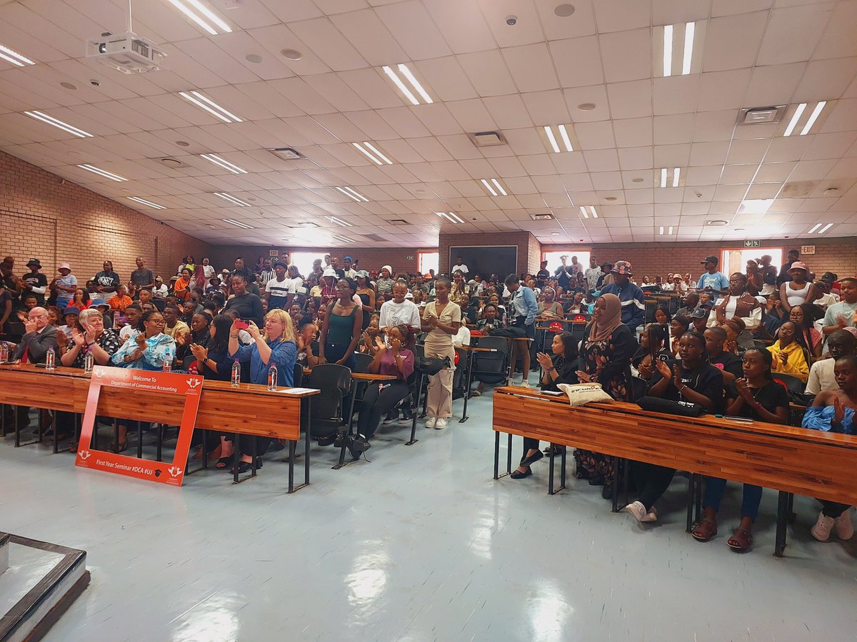 UJComAcc's tweet photo. Welcoming the 2024 Department of Commercial Accounting first-year students! Prof Lungile Ntsalaze, Executive Dean of the College of Business and Economics, extends a warm welcome to our newest members of the UJ family.#UJ2024 #UJFYS #ujdca #UJCommAcc #ujcommercialaccounting https://t.co/AQI6QXbf0x