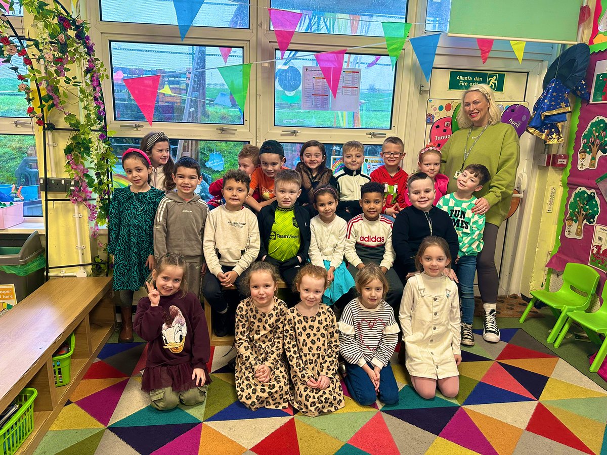 CGPrimary's tweet photo. Dress to Express Day in Class 3 to kick start Children’s Mental Health Week #CGPHealth 💛 https://t.co/zaKIYJleHp