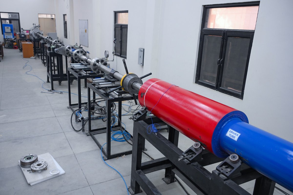 IITKanpur's tweet image. #IITKanpur achieves major milestone with India&apos;s First #Hypervelocity Expansion Tunnel Test Facility, a major achievement that puts India amongst only a handful of countries with this advanced hypersonic testing capability.

#hypersonic #firstofakind #testing #iitk