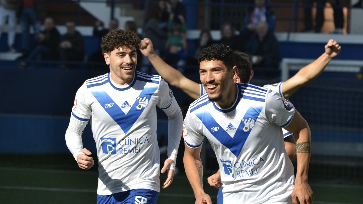 Els 11 de Gràcia tweet media