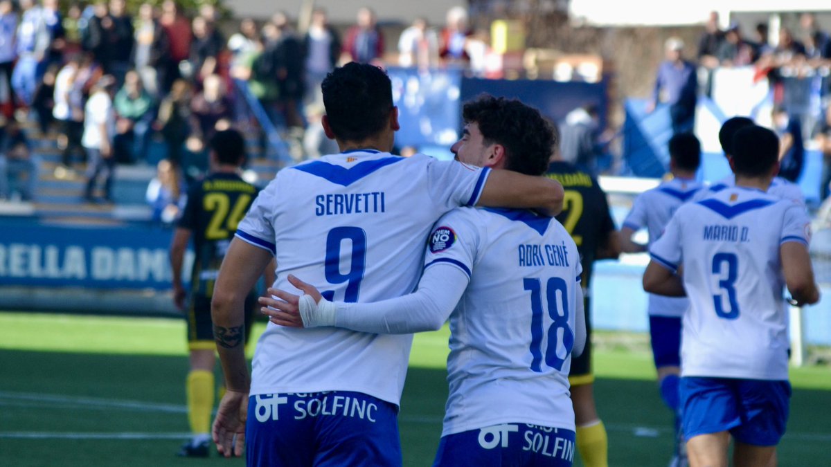 🎶 𝑯𝒂𝒄𝒆𝒎𝒐’ 𝒖𝒏𝒂 𝒅𝒖𝒑𝒍𝒂 𝒈𝒂𝒍á𝒄𝒕𝒊𝒄𝒂

⚽️ Pablo Servetti i Adri Gené, autors de les dianes d’ahir, són els màxims golejadors de l’equip amb 8 i 6 gols respectivament.

#CEEuropa #Els11deGràcia #2RFEF