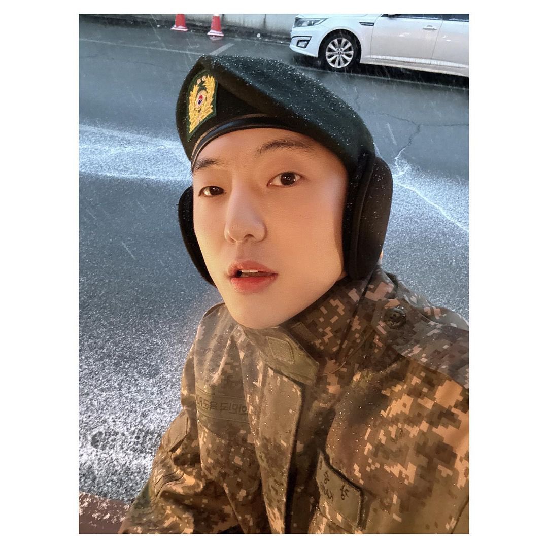 WINNER Instagram tweet media