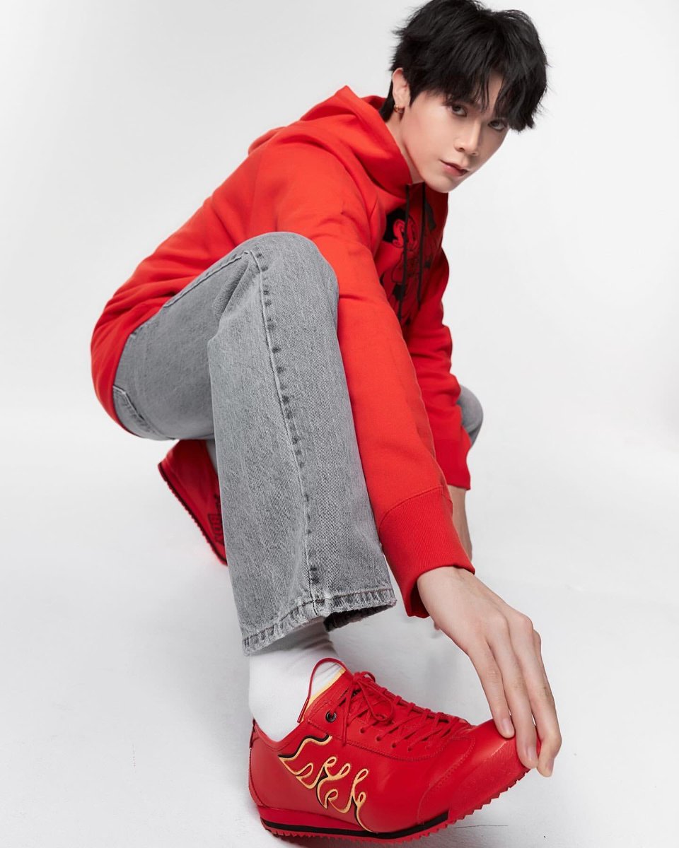 iam_geeeeeeee's tweet photo. พี่พีทกับ Onitsukatiger 
Celebrating 75th Anniversary of Onitsuka Tiger in Collaboration with ASTRO BOY

@OnitsukaTiger 
#OnitsukaTiger #OnitsukaTiger75th
#PromptCommunication

#Peatwasu #CaptainPeat https://t.co/DWbvbRqfBG