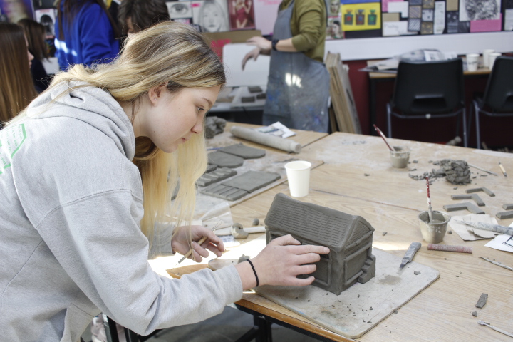 bowlandhigh's tweet photo. @bowlandhigh #bowlandyear10 #bowlandfun
The Year 10 art class had a Ceramics Day recently, where they created houses inspired by @alicemaraceramics.  Click below to see more of the pictures.
https://t.co/Dt1KbnZ4oA https://t.co/YqTiPmmrRz
