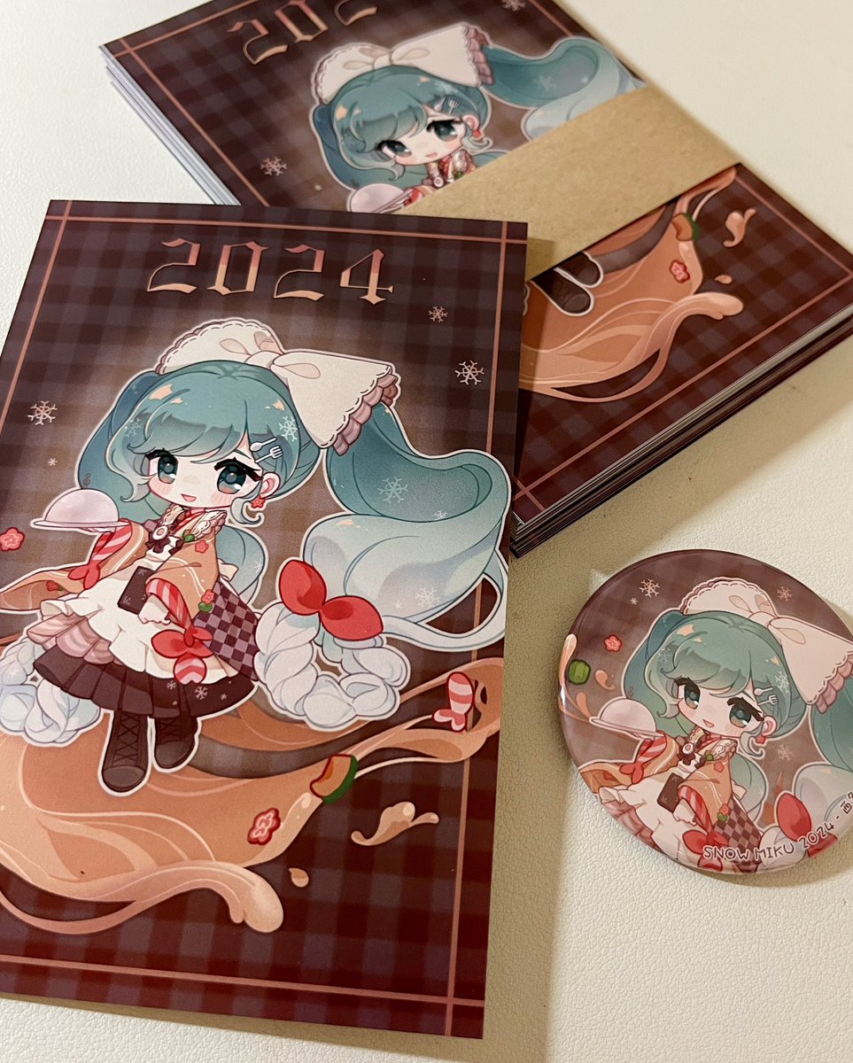 初音ミク ,雪ミク 「雪ミクイベント参加するため新しい無配作りたいけど、現地で貰える方が多いかもしれな」|西名✨低浮上のイラスト