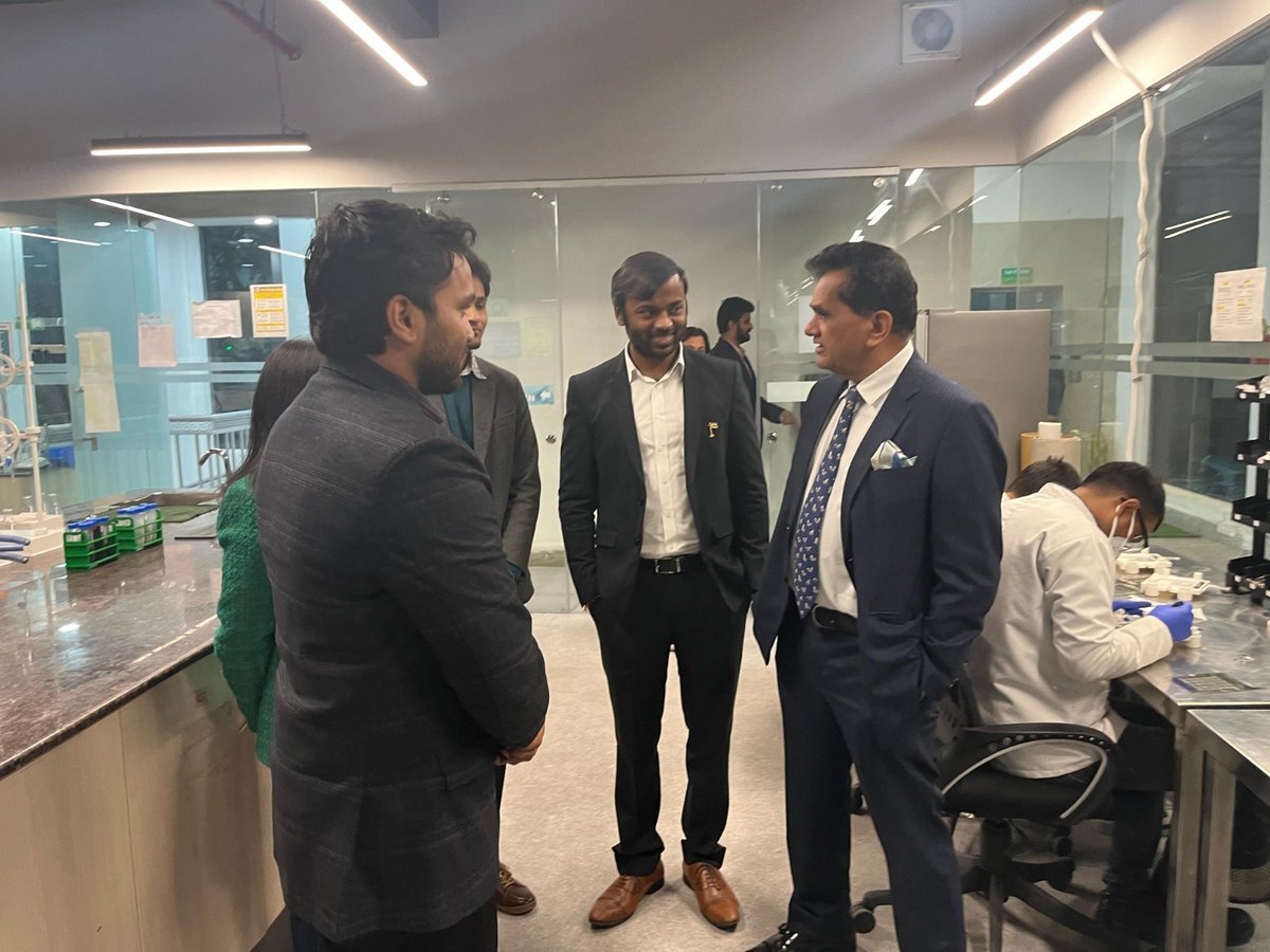 Honored by Shri Amitabh Kant's visit to our Corporate Office, delving into our climate tech innovations. His insights, as former CEO of NITI Aayog, added immense value. Excited to drive India's role in the climate revolution! 🌍🇮🇳 #ClimateAction #ChakrInnovation #MadeInIndia