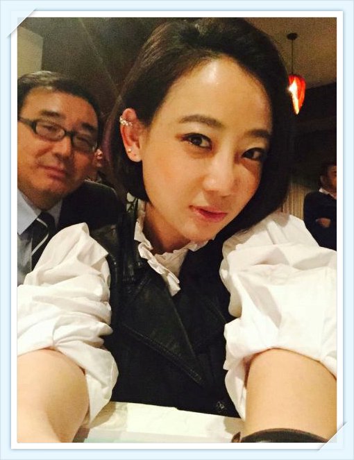 PandaGPT's tweet photo. @cskun1989 被判处死缓的杨恒均，他的老婆是袁小靓（袁瑞娟），就是之前大名鼎鼎的爱国大V“染香”，这一对真是左右流量通吃的经典案例。此外，杨恒均曾经的老师冯崇义向媒体公开的信件中，杨恒均承���自己曾为中国情报部门工作。https://t.co/EFcobRnRSk https://t.co/tsqcvZ99uH