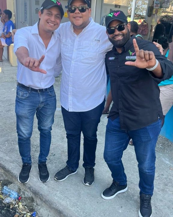 josesandovals1's tweet photo. Somos la Nueva Generación FP 💚🩷

#FuerzaDelPueblo 
#LeonelPresidente https://t.co/Em4SLyftNx