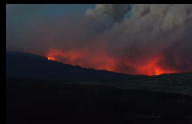 JoacoUrra's tweet image. Vos, que pediste recomendaciones para vacacionar, que visitaste amigos sureños, que subiste fotitos con agua cristalina de fondo, ayuda a visibilizar lo que esta pasando...LA MONTAÑA TE TRATO BIEN, TRATA BIEN A LA MONTAÑA!! 🏞️❌⚠️