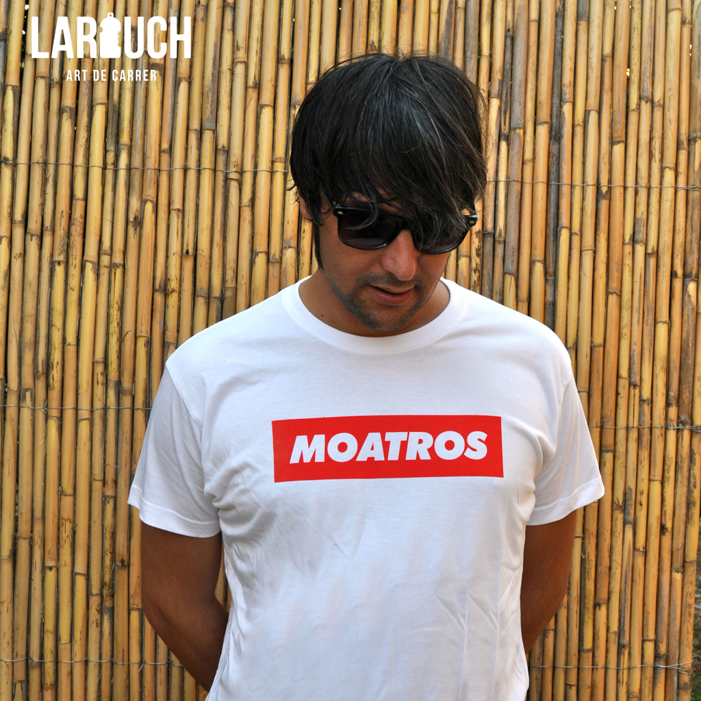 Larouchart's tweet photo. Moatros. #Larouch #Asuaes #Moatros #ArtDeCarrer #Mosatros https://t.co/mcPzggsxM5