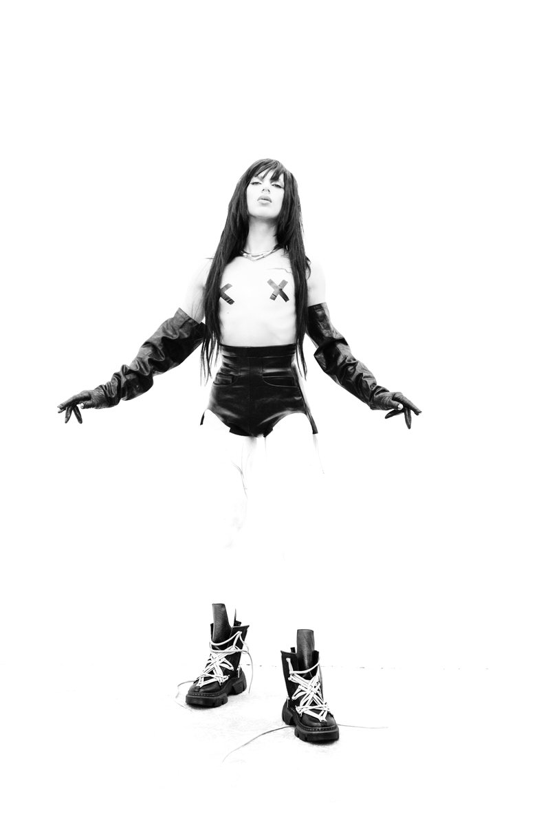 fullress's tweet photo. Dr. Martens x RICK OWENS 2024 S/S コラボ第1弾が発売 (ドクターマーチン リック オウエンス 2024年 春夏)

・第1弾 Dr. Martensオンラインにて2/8 8:00~
・第2弾 3月上旬発売予定
 
>> https://t.co/TIGcCFeFxO https://t.co/XUcVLleviP