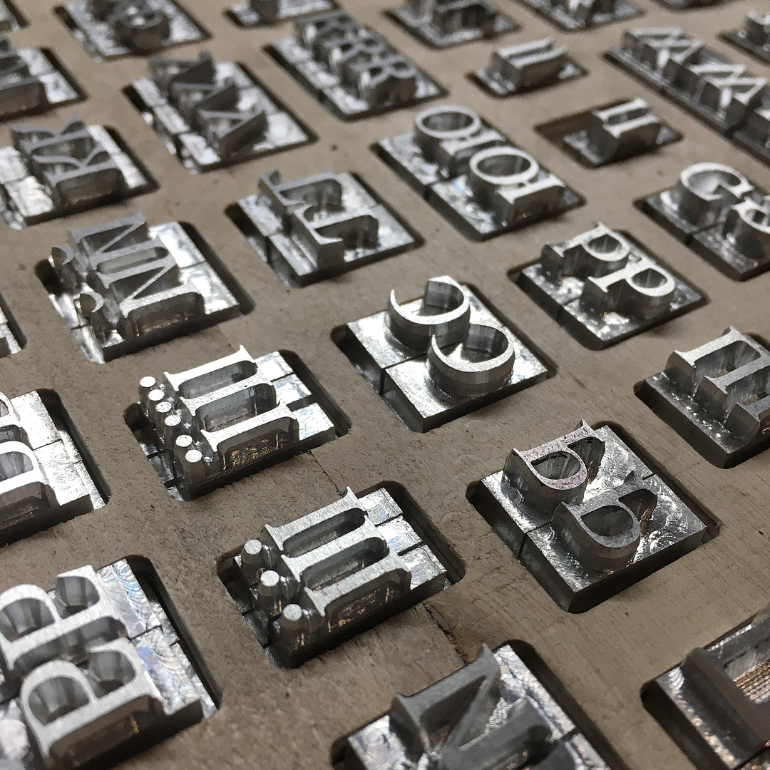 michaelrafailyk's tweet image. The result of collaboration with the Grboth leather workshop, which manufactures accessories from natural leather, such as bracelets and wallets. The workshop used the Quietism #typeface for the letterpress to #emboss an inscriptions on #leather.