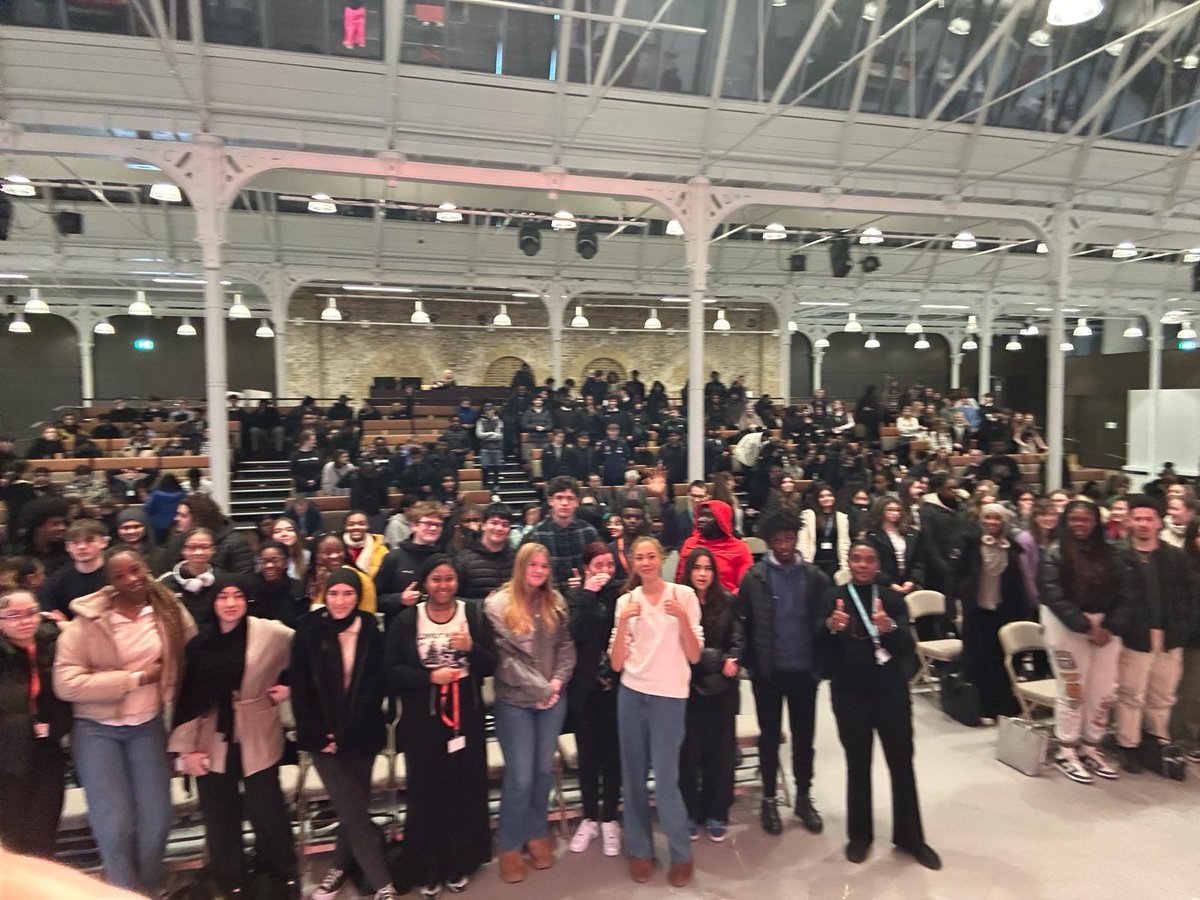 🎉It's National Apprenticeship Week 🎉 and our Greenwich Apprenticeship Summit is in full swing at Woolwich Works! 

Brilliant to see the room buzzing with hundreds of students from local schools learning about the apprenticeship career pathway 👣 and meeting employers 🤝