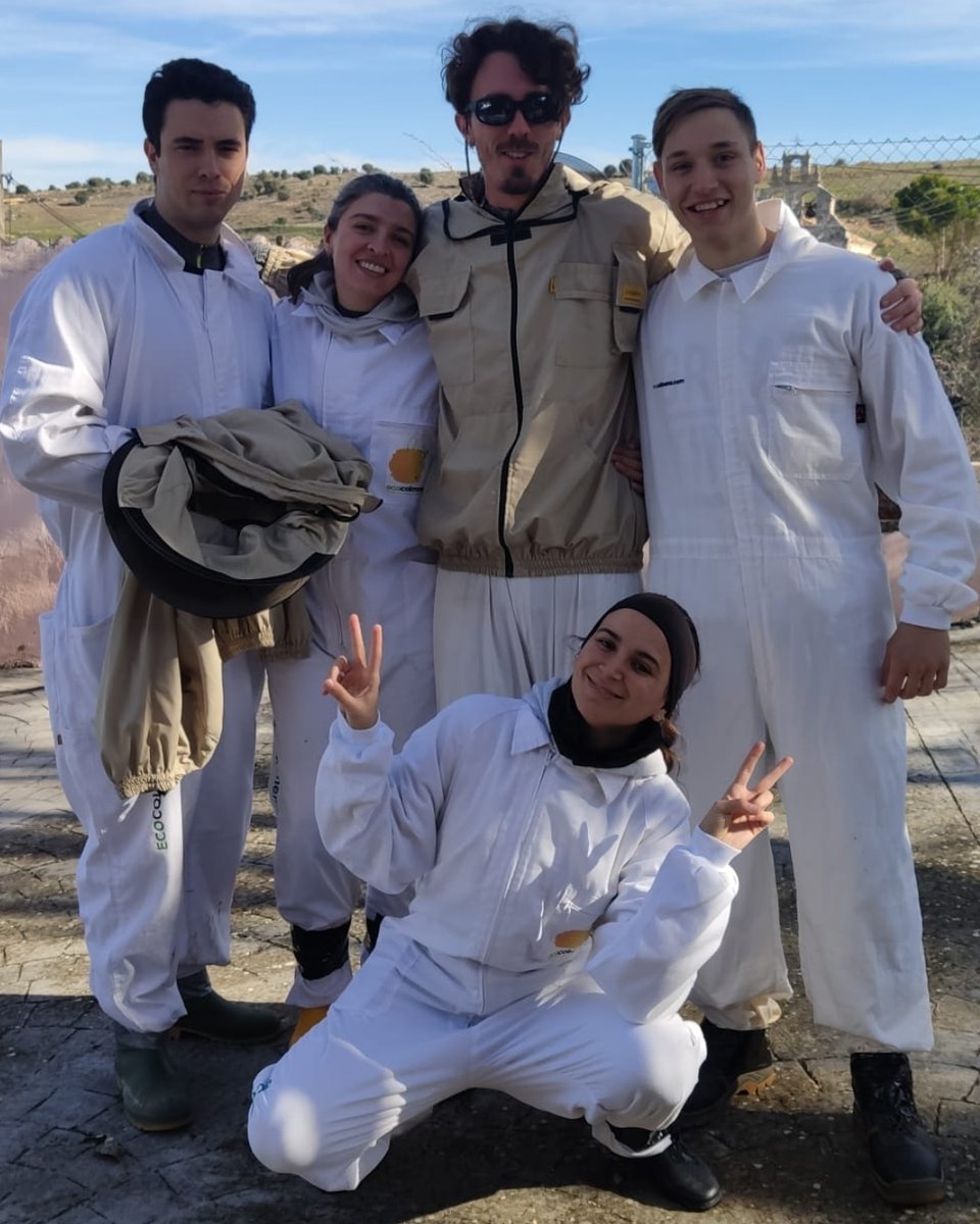 El relevo generacional, inspiramos a los jóvenes a seguir en el cuidado de los hábitats, las abejas, polinizadores y la biodiversidad.