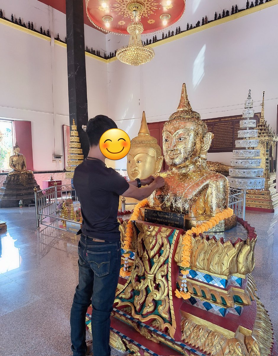 สาธุเด้อ หลวงพ่อ แม่นว่าผู้ได๋คิดร้ายคิดบ่ดีกะขอให้มันย้อนกลับไปหาผู้นั้นคือเก่าเด้อ สาธุ