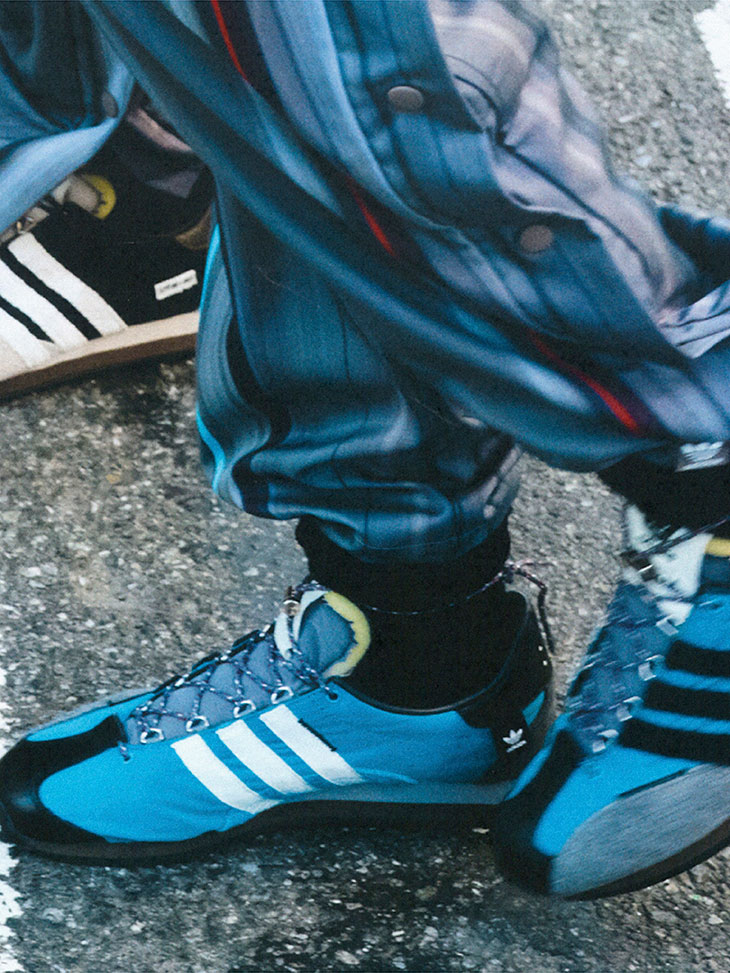 designscene's tweet photo. In their third collaboration, #SongfortheMute and #adidas Originals present “SFTM-003” Collection: https://t.co/0rXhbVByu8

Photo Courtesy of adidas Originals

#sftm003 #adidasOriginals https://t.co/y24giZhGWp