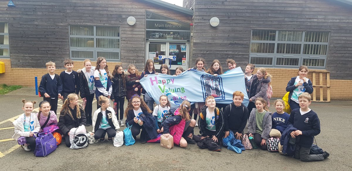 y6hvcs's tweet image. Young voices ready for the off for our rehearsal and show.