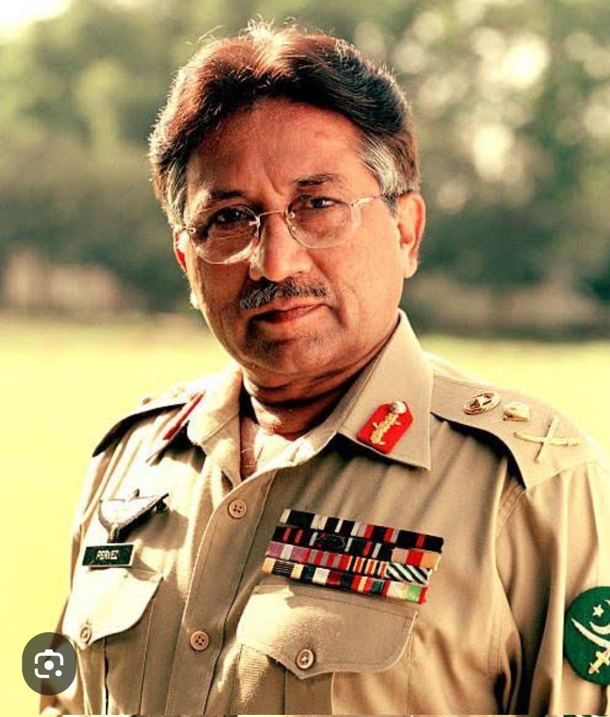 آج جنرل پرویز مشرف کا یوم وصال ھے ۔ دعا ھے کہ اللہ جنرل کی مغفرت فرمائے اور جنت الفردوس میں اعلی مقام عطا فرمائے۔ 
مجھے اعزاز حاصل ھے کہ میں نے جنرل پرویز کے ماتحت کام کیا ھے ۔ وہ دور میری ساری سروس کا بہترین دور تھا۔ جنرل پرویز وہ تھا جس کے نام سے بھی انڈیا ڈرتا تھا۔ انڈین