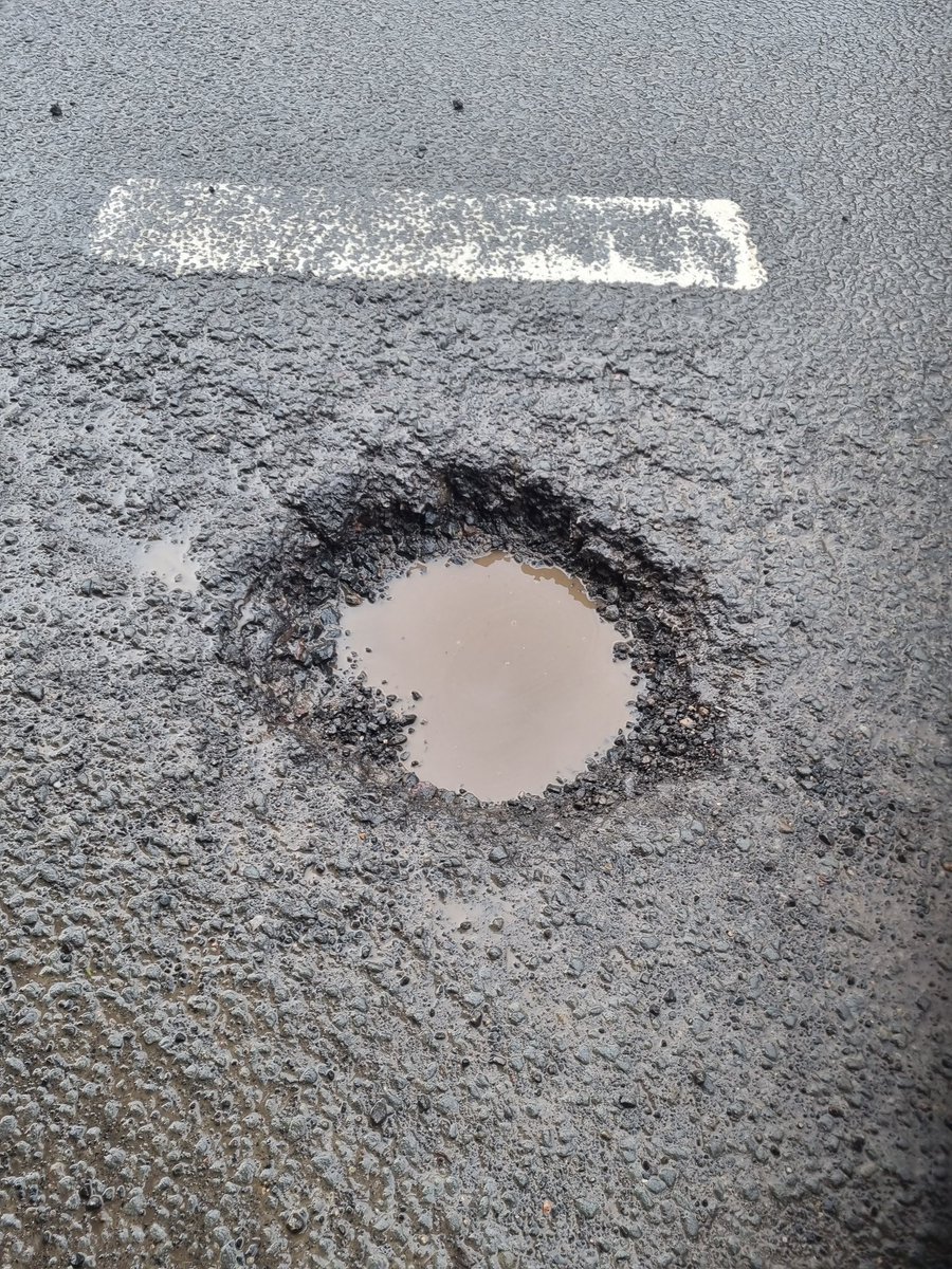 GrumpyVeteran2's tweet image. Any chance you could fix these potholes on Bridge Road adjacent to the Heathcock roundabout Llandaff. 
@cardiffcouncil  they are only going to get worse if left. @Sean4Llandaff