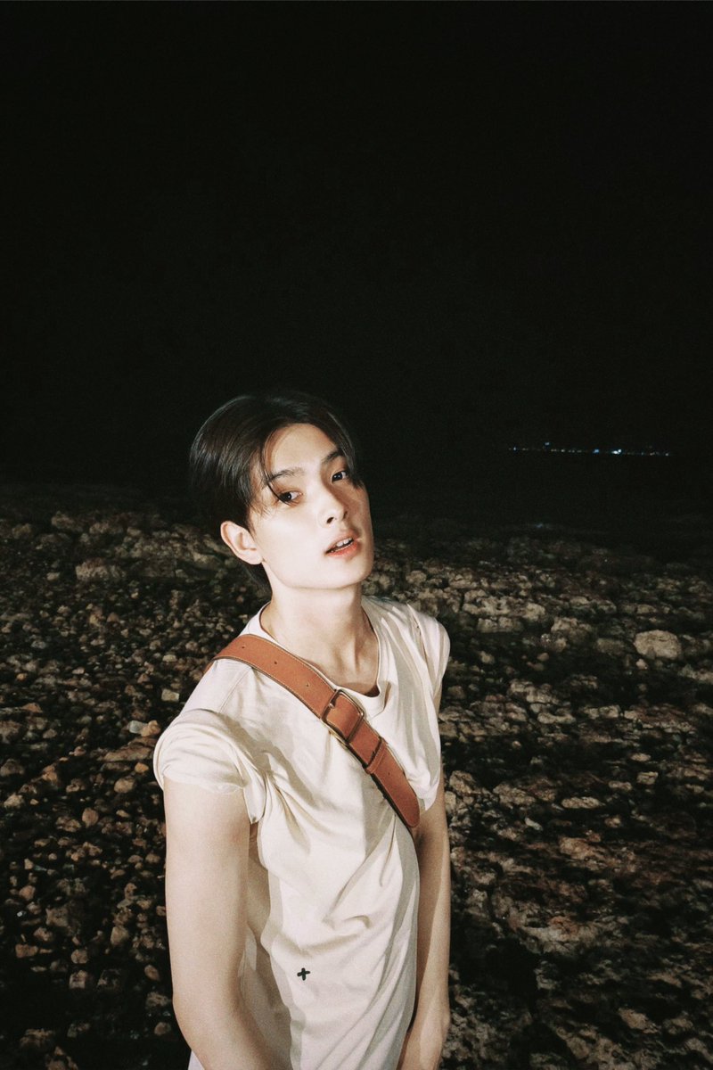 khunppol's tweet image. แอบไปทะเลมา🖤
#KHUNPOL