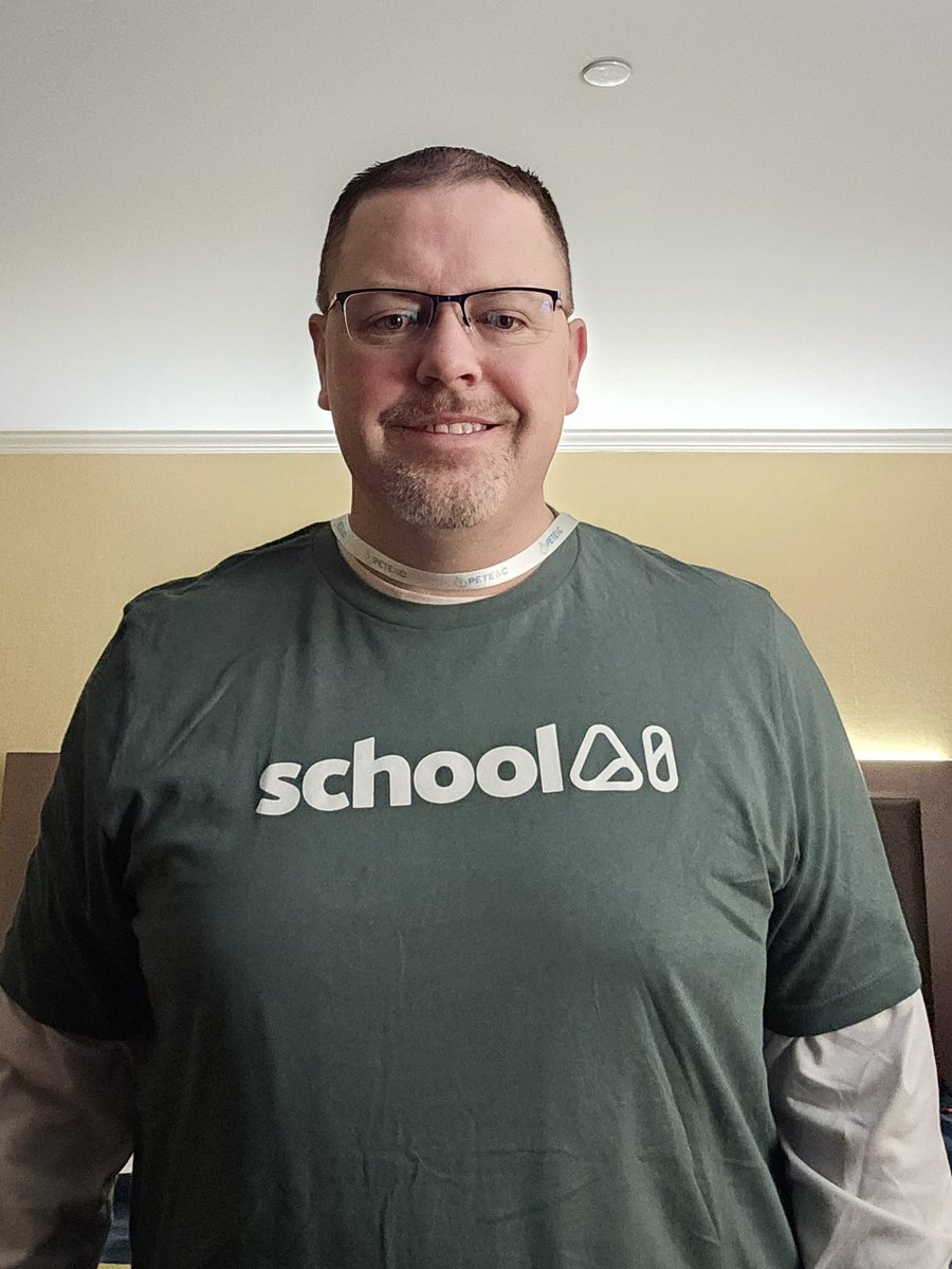 Thanks <a href="/Goertzen_edu/">Trevor Goertzen</a> 🤜🤛
Reppin' <a href="/GetSchoolAI/">SchoolAI</a> today at <a href="/peteandc/">PETE & C</a> #Peteandc