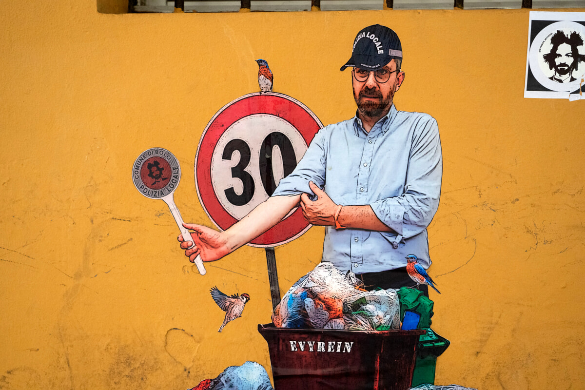 Siete d'accordo con la Citta 30? Noi Umarells ci sentiamo più sicuri a guardare i cantieri!