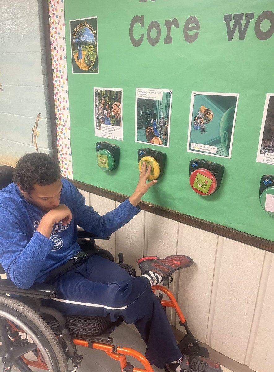 Discovering the power of core words for #Readtopia!  When a student uses literacy and is given opportunities to be exposed to vocabulary - the possibilities are endless!

#AllMeansAll #literacy #BelieveInBetter