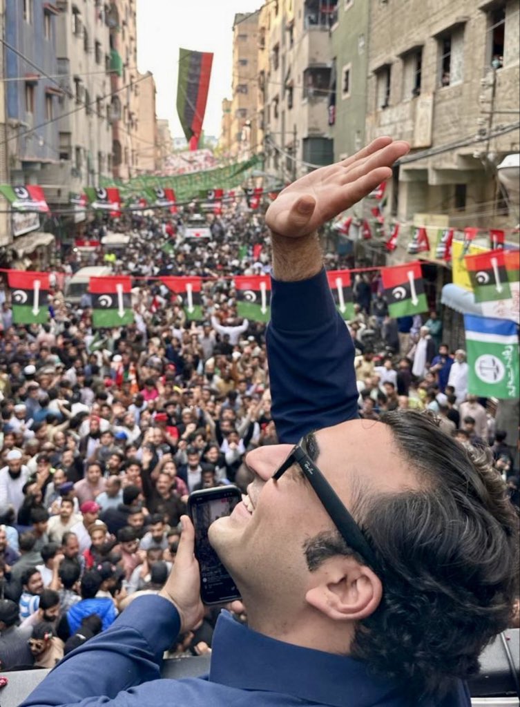 GorayaAftab's tweet photo. جن کے مضبوط ارادے بنے پہچان ان کی 
منزلیں آپ ہی ہو جاتی ہیں آسان ان کی 

💚🖤❤️
 #چنو_نئی_سوچ_کو https://t.co/fnJswNIiw8