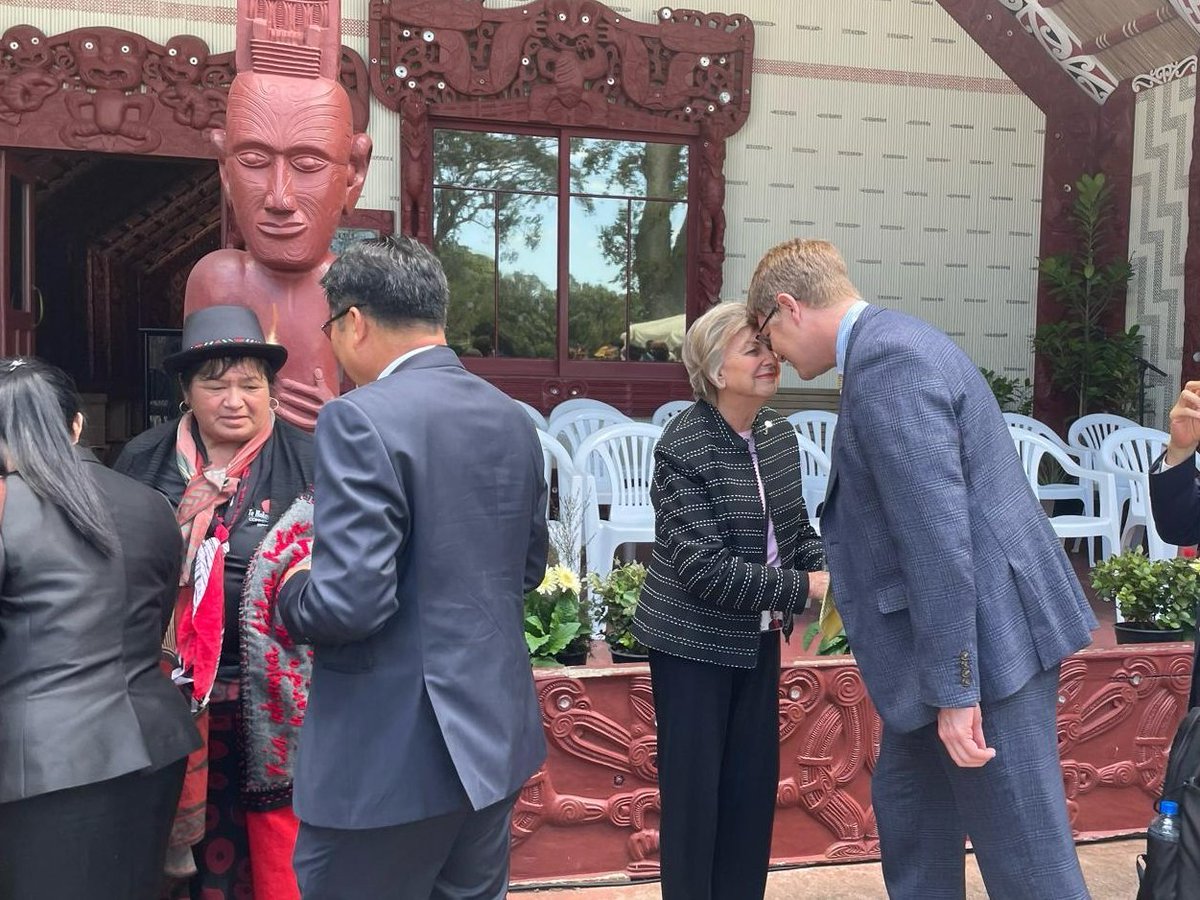 The Diplomatic Corps and other senior officials who represent their countries in New Zealand - are invited to Waitangi by the Minister of Foreign Affairs each year. Read more about #TeTiritioWaitangi ➡️ nzstory.govt.nz/kopu/waitangi-…… (2/2)