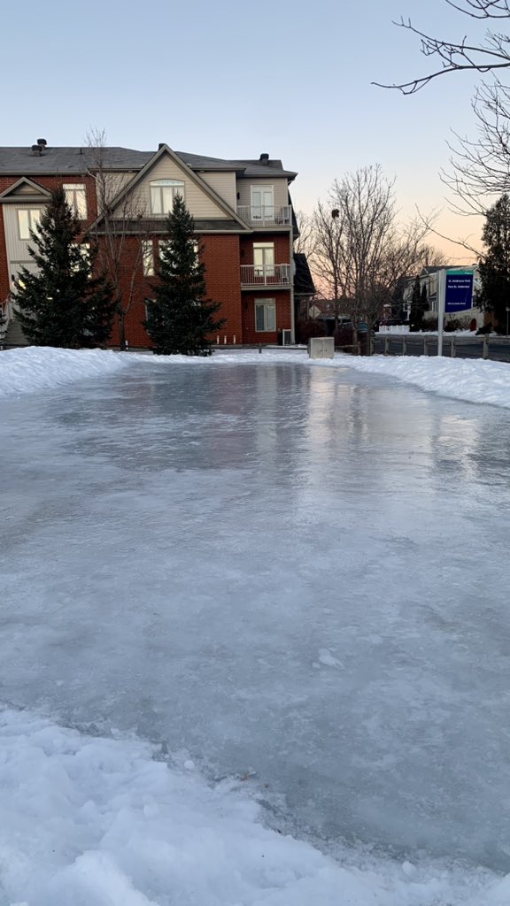 St_AmbroisePark's tweet photo. Mise à jour du lundi matin. Venez profiter de votre patinoire car la glace est superbe! #Vanier #MonOttawa #ODR #PuddleRink #Patiner #Hiver @PlanteSteph613 @Guy_Theriault https://t.co/8rwY4ljD8H