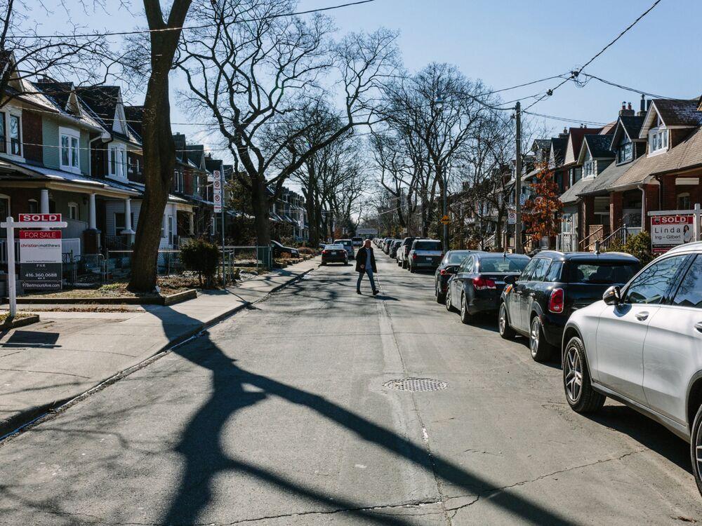 Live news: Ottawa extends foreign homebuyer ban for another 2 years financialpost.com/news/live-news…