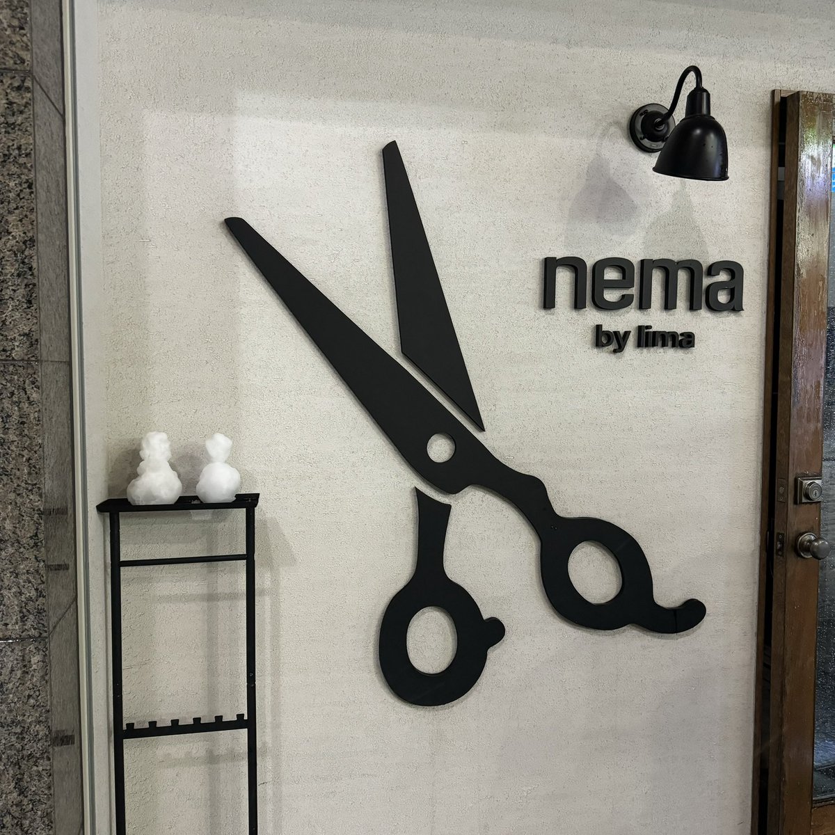 koa_neo's tweet photo. 雪で歩きにくい中ご来店のお客様ありがとうございました。
明日も残雪の影響がありますので
こんな中ご来店くださるネマファンの皆様どうか無理せず。

#練馬美容室ネマ https://t.co/CvgxfzJJJc