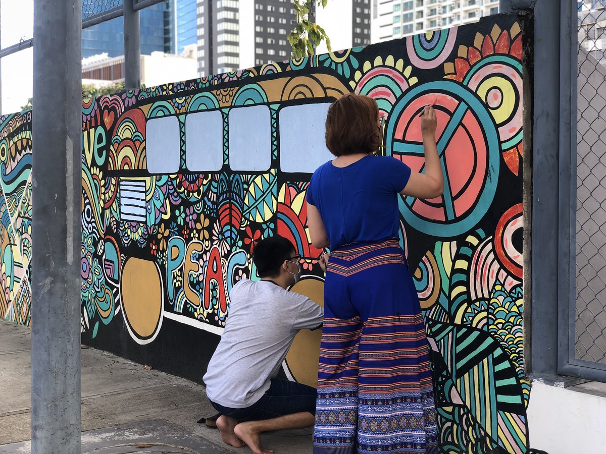 clevis_fork's tweet photo. Paint the town together with mural artists Nini Sacro, Anina Rubio, and Trip63!🎨🖌

Watch out for all the exciting things we have in store for you! For more information, visit https://t.co/0xcBYYZOPf.

#ArtFairPH #10DaysOfArtPH #ArtWalkByAyalaLand #CircuitMakati #MakeItMakati https://t.co/hYa9KwansM