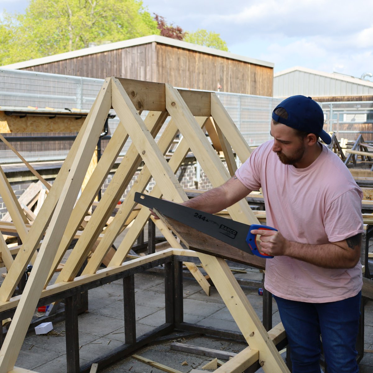 Colchester Institute tweet media