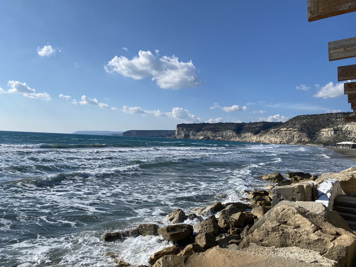 Curium Beach 🇨🇾 

Turned into another beautiful day 🙌🏼