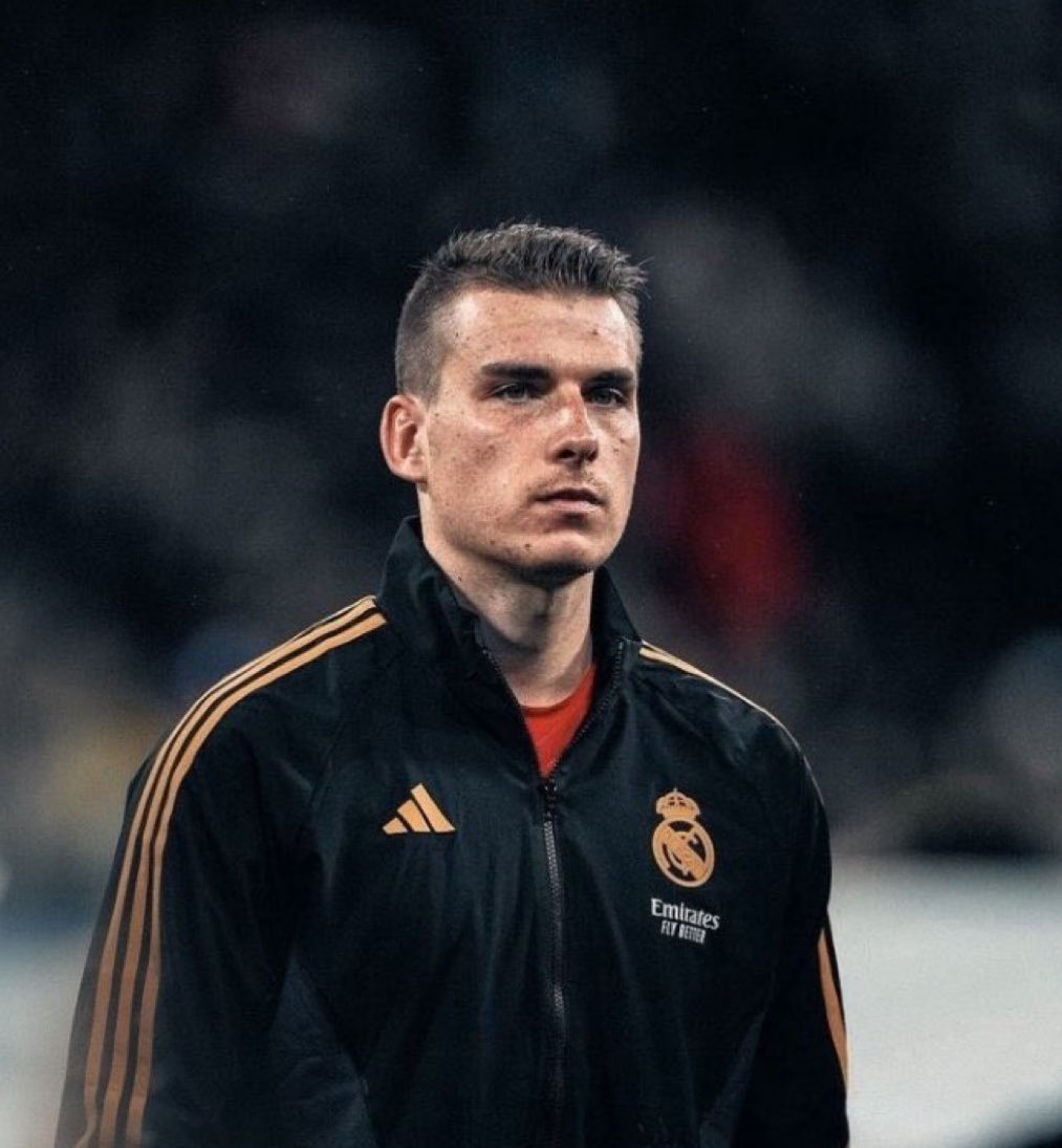 MadridXtra's tweet photo. Do you want to see Lunin stay and renew at Real Madrid? 🤍 https://t.co/gVaB9ZRTb3