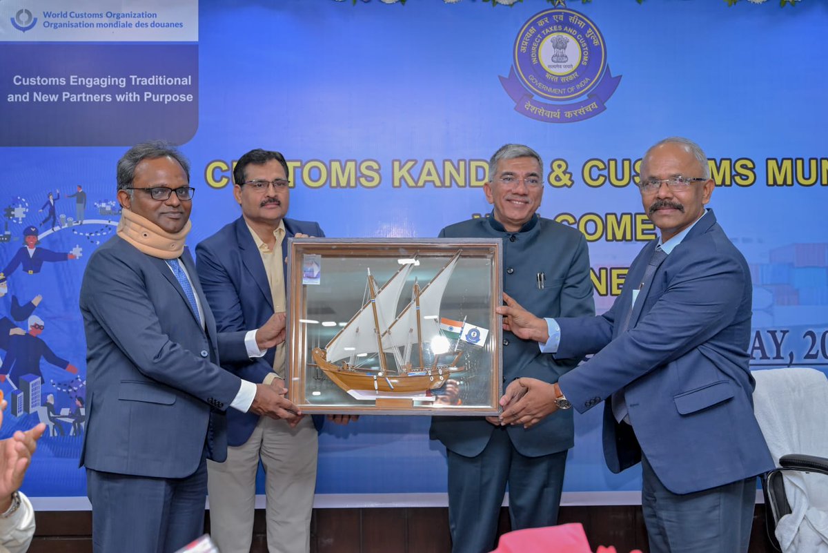 KandlaCustoms's tweet photo. Kandla Customs celebrated ‘International Customs Day 2024’ at Gandhidham on 27.01.2024. The Function was graced by the Chairman DPA, Zonal Development Commissioner KASEZ, Shri K. Engineer, Commissioner Mundra Custsoms, Shri M. Rammohan Rao, Commissioner Kandla Customs. https://t.co/a1BT7qhLyn