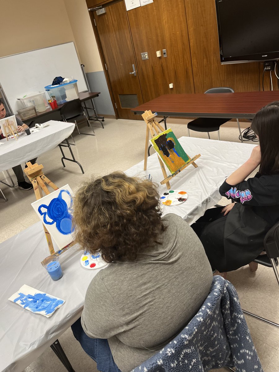 LSCLifeSkills's tweet photo. Another visit to the Launchpad at the @buffalolibrary! The MakerSpace staff is wonderful! 
@EaglesLSHS @LakeShoreCSD https://t.co/rSbh9U0i5G