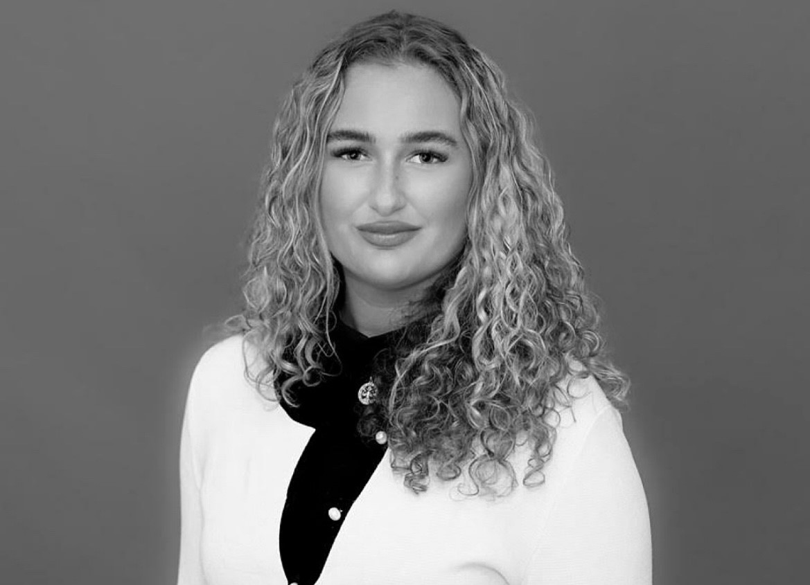 Communicate magazine tweet media