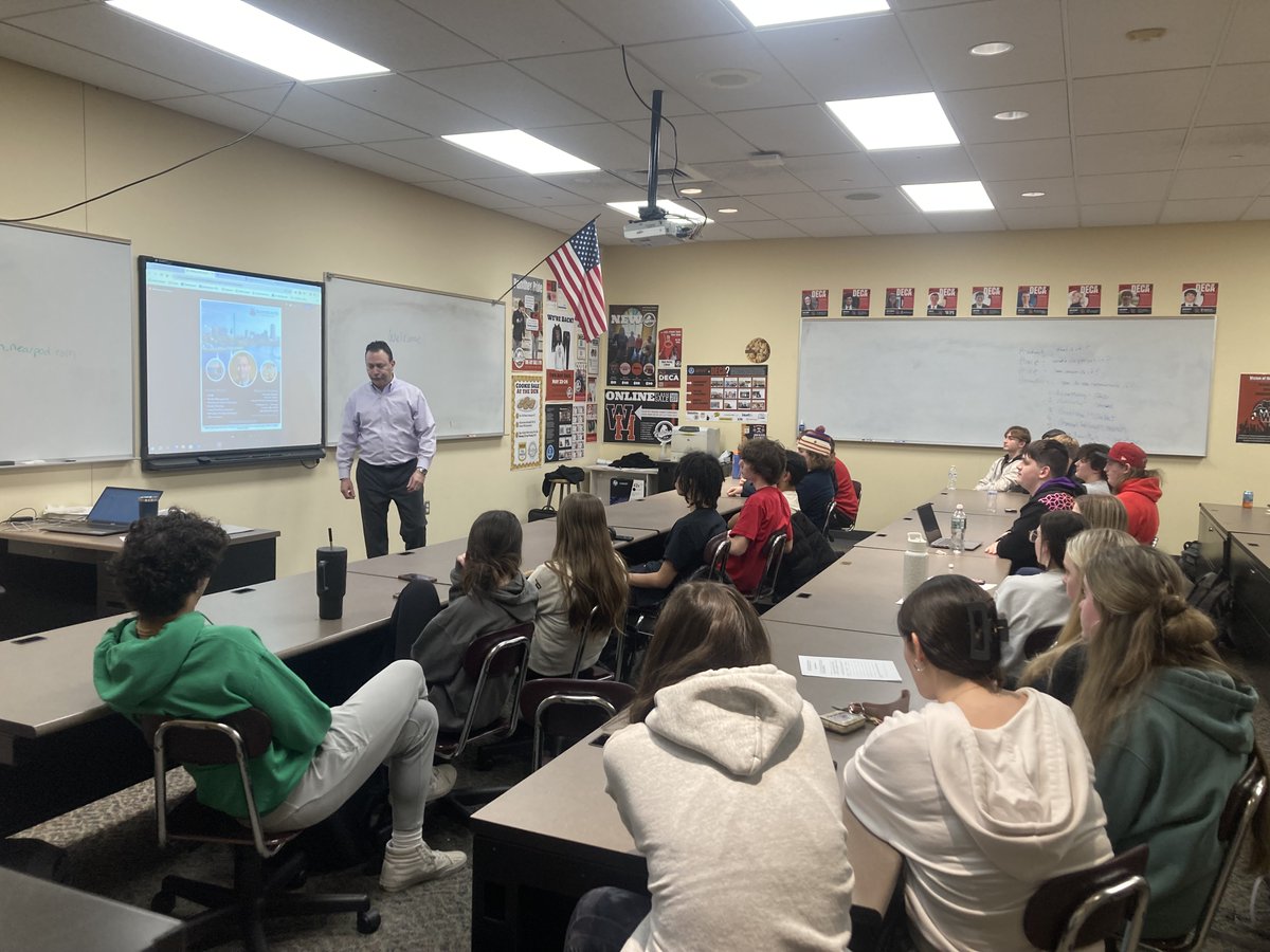 Tom_DeSantes's tweet image. Thank you, @RothbergMike from @Baystate_fin for speaking to our #gowhdeca business students after school about careers in finance as well as saving and investing and why it's important to start early if you can. We appreciated your insights! #whpantherpathways #whpantherpride
