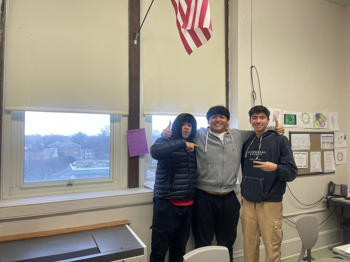 mskamel10's tweet photo. Students came up with definitions, statements and reasons all on their own! Then, they shared and jotted the information in their notebooks. Student led lessons are my absolute favorite!! #geometryX #Enl #esl https://t.co/cB4h8QeiNb