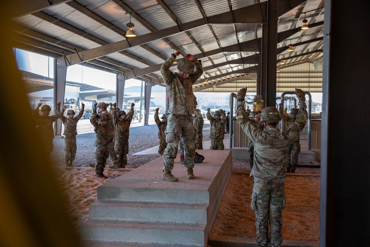 USArmyWHC's tweet photo. Paratroopers of 1st Brigade Combat Team, @82ndABNDiv executed Operation Devil Strike over the past week. Paratroopers completed an airborne operation and will continue training leading up to @JRTC_FTJohnson.

#Readiness #BeAllYouCanBe #ArmyTeam #Soldiers @18airbornecorps @USArmy https://t.co/48wqKlNwMk