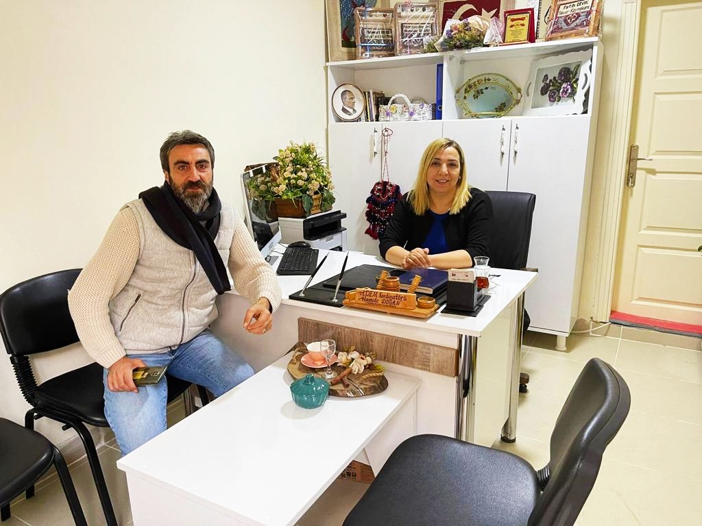 Çeşitli temaslar kapsamında ziyaret ettiğimiz güzel ilçemiz #savur'da @akkadin_savur başkanı Hamide Doğan Sincar ablamı ziyaret edip çalışmaları hakkında bilgi aldık.