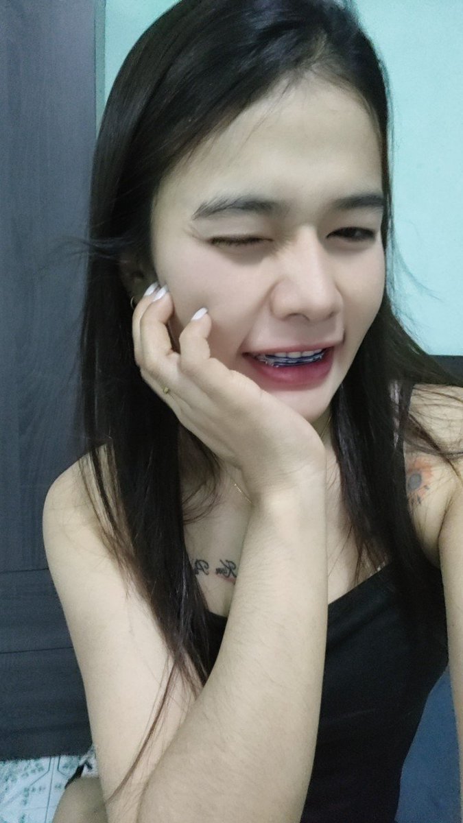 Pintong2532's tweet photo. คนอื่นเขาเมาแล้วอ๊วก...เราเมาแล้วเด็ด🤣😝 #อ่าวอุดม #ศรีราชา #แหลมฉบัง #เครือสหพัฒ #บางละมุง #พัทยา #บ่อวิน https://t.co/5CaID7axfj